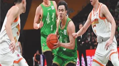 上海海港以2-0战胜长春亚泰